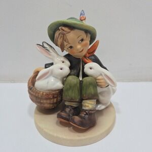 GOEBEL HUMMEL FIGURINE - PLAYMATES #58/1